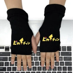 Pokemon Handschuhe - Verschiedene Motive & Farben 21 Pokemon Handschuhe - Verschiedene Motive & Farben -Pkm.store-verkäufe product image 1664987332