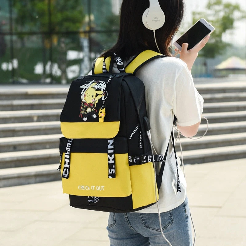 Großer Pokemon Schulrucksack Mit USB Ladebuchse Im Pikachu Look 9 Großer Pokemon Schulrucksack Mit USB Ladebuchse Im Pikachu Look – Bild 9