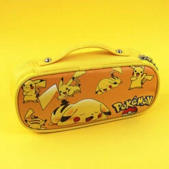 Federmappe Bzw. Tasche In Vielen Verschiedenen Pokemon Motiven 20 Federmappe Bzw. Tasche In Vielen Verschiedenen Pokemon Motiven -Pkm.store-verkäufe product image 1974213244