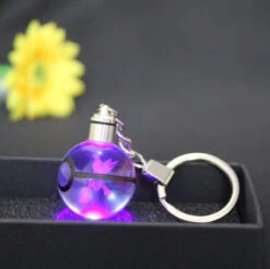 Pokeball Anhänger Mit Pokemon Motiven Und Farbwechsel -Pkm.store-verkäufe product image 1997209099