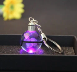 Pokeball Anhänger Mit Pokemon Motiven Und Farbwechsel -Pkm.store-verkäufe product image 1997209104