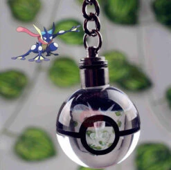 Pokeball Anhänger Mit Pokemon Motiven Und Farbwechsel -Pkm.store-verkäufe product image 1997209126